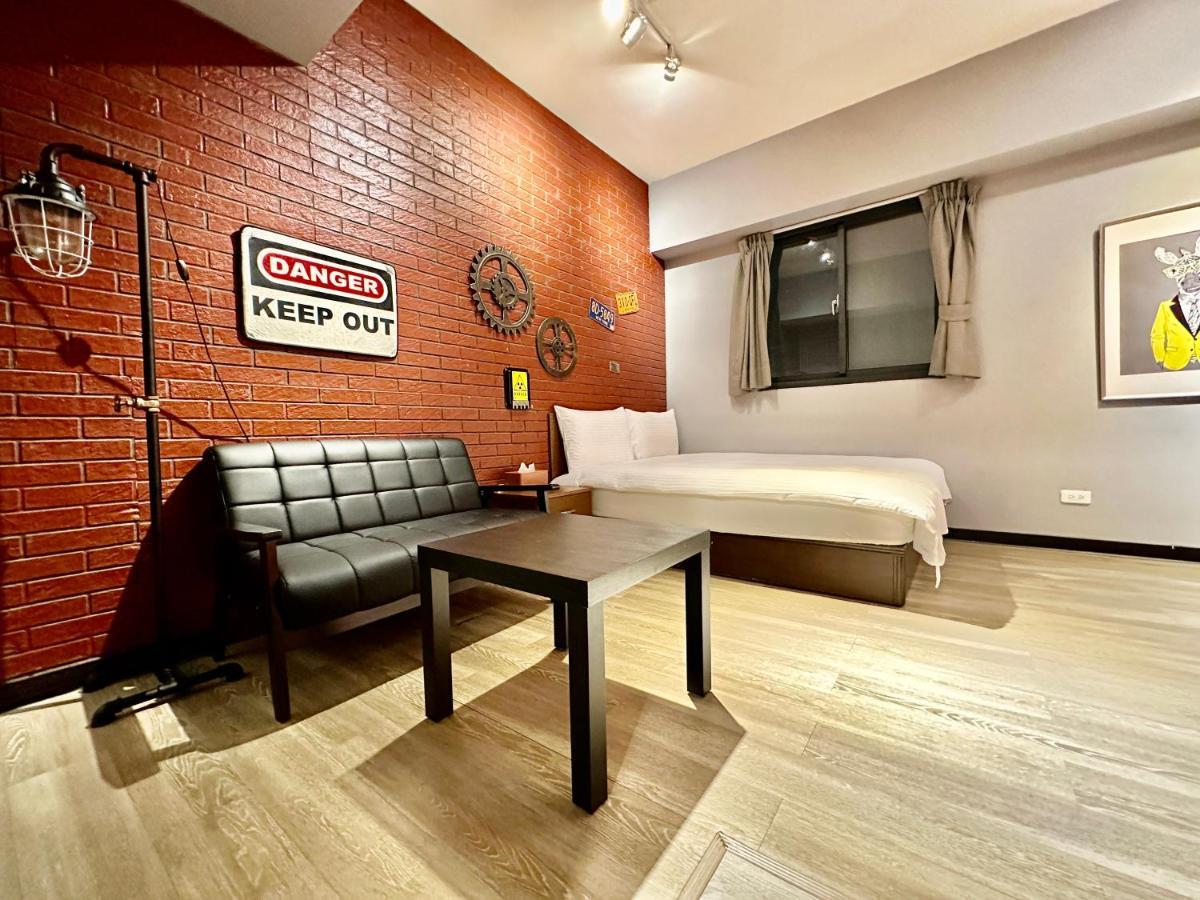 御旅 Inn Тайчжун Экстерьер фото