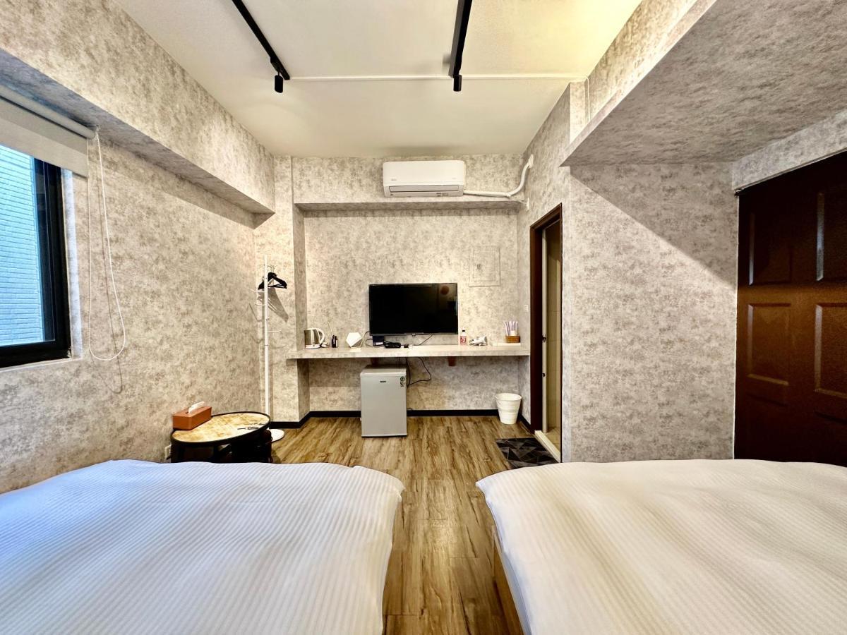 御旅 Inn Тайчжун Экстерьер фото