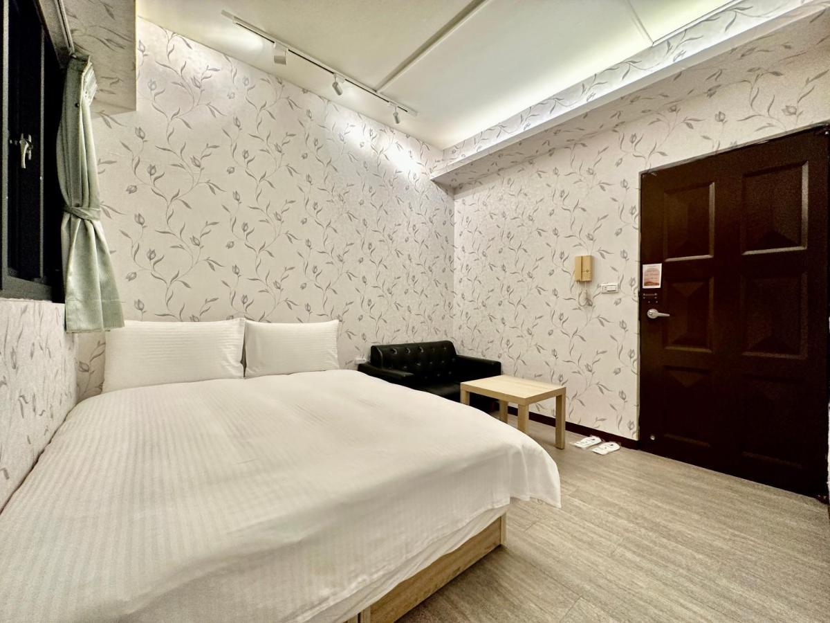 御旅 Inn Тайчжун Экстерьер фото